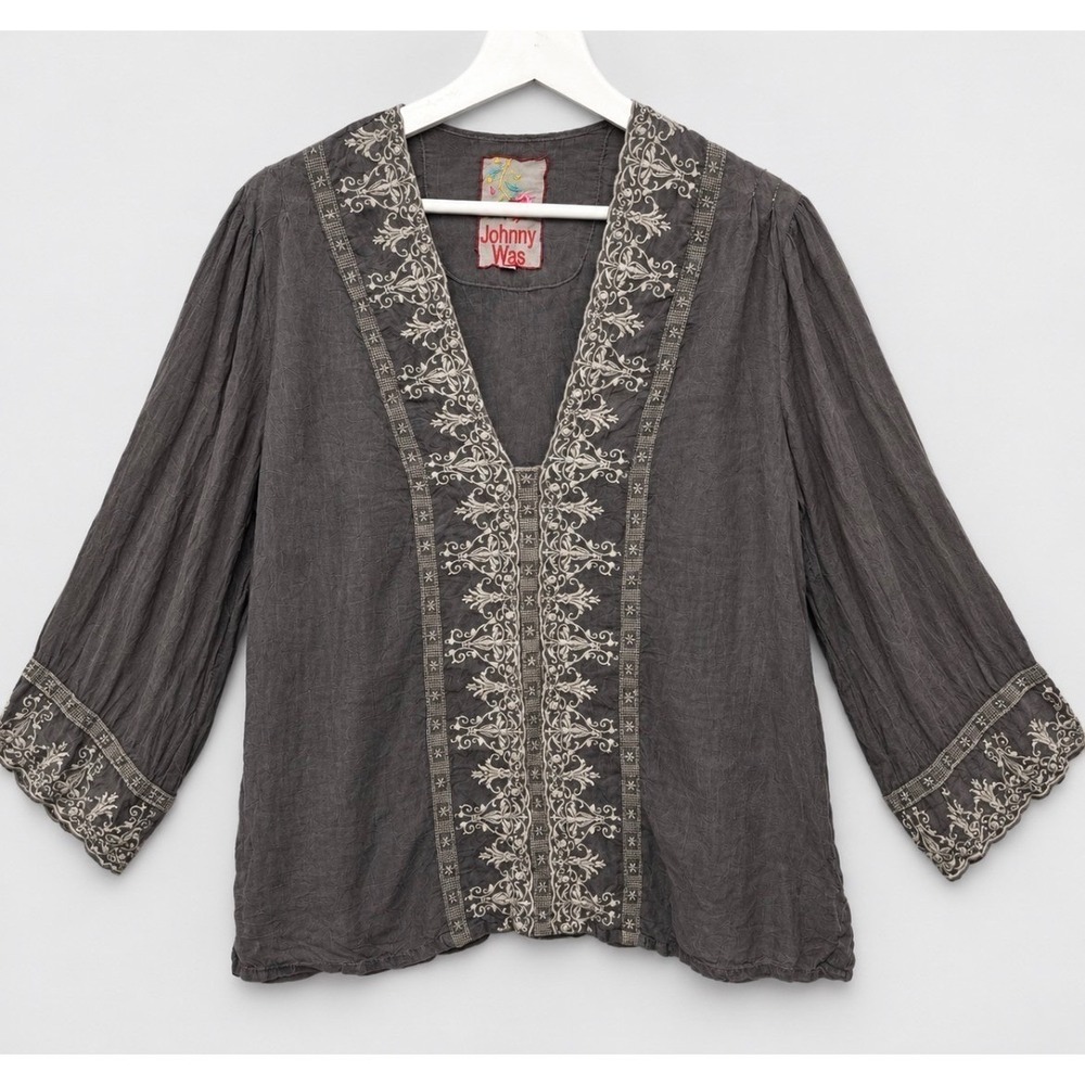 Johnny Was Grey Embroidered Crinkle V-Neck Blouse 3/4 Sleeve Smocked Back Medium